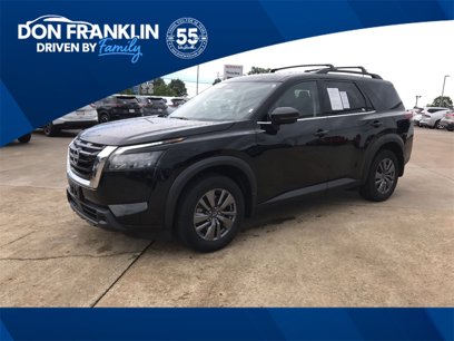 Used 2023 Nissan Pathfinder SV w/ SV Premium Package
