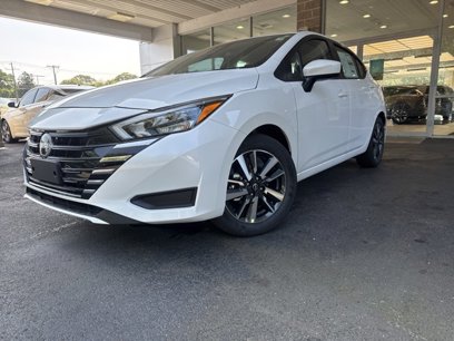 New 2025 Nissan Versa SV w/ Trunk Package