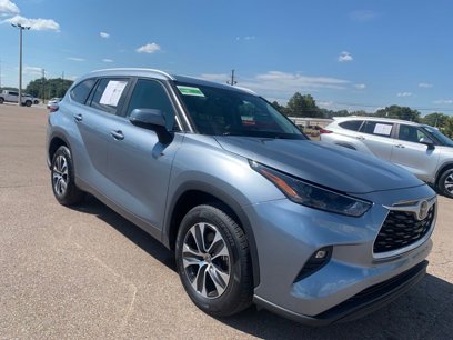 Used 2023 Toyota Highlander XLE