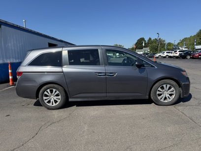 Used 2017 Honda Odyssey SE