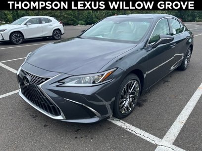 New 2025 Lexus ES 300h w/ Luxury Package