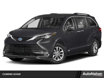 New 2025 Toyota Sienna XLE