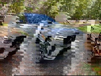 New 2026 Volvo XC60 B5 Plus w/ Protection Package Premier
