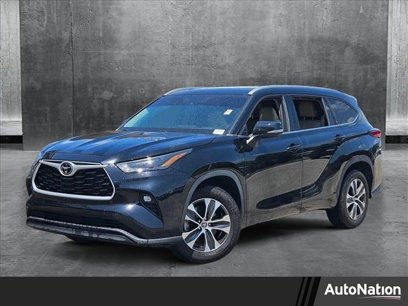 Used 2022 Toyota Highlander XLE