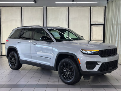Used 2025 Jeep Grand Cherokee Altitude