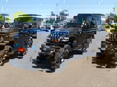 New 2025 Jeep Wrangler Unlimited Rubicon 4xe