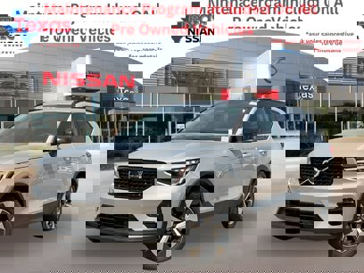 Used 2024 Volvo XC40 B5 Core