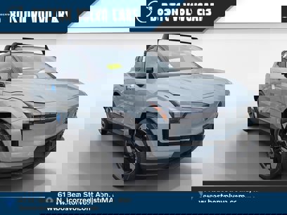 New 2025 Volvo EX30 Plus w/ Climate Package