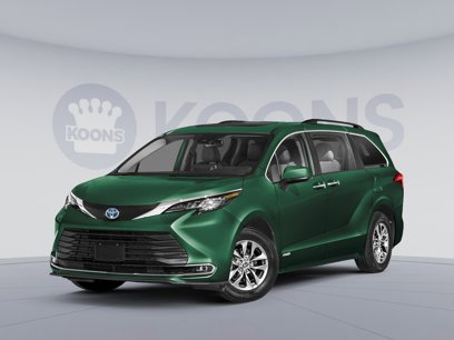 New 2025 Toyota Sienna XLE