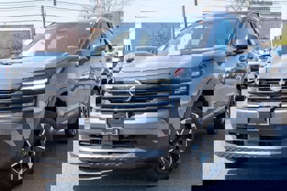 New 2025 Nissan Kicks SV