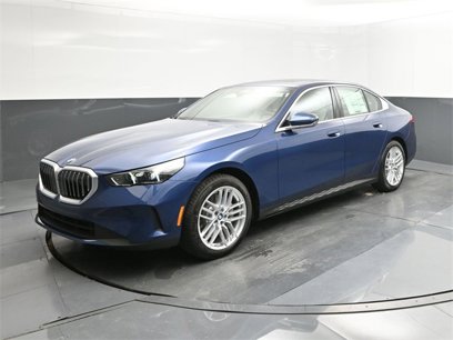 New 2025 BMW 530i w/ Premium Package