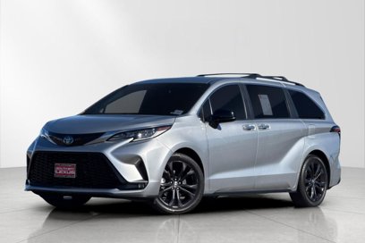 Used 2022 Toyota Sienna XSE