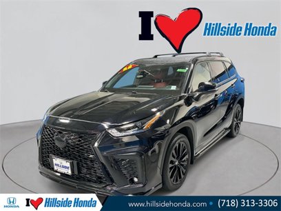 Used 2023 Toyota Highlander XSE