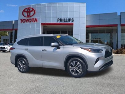 Used 2022 Toyota Highlander XLE