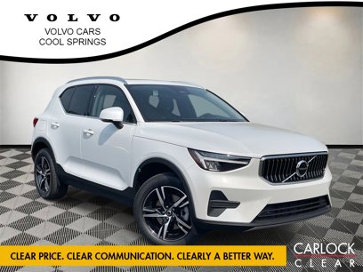 New 2025 Volvo XC40 B5 Core w/ Climate Package