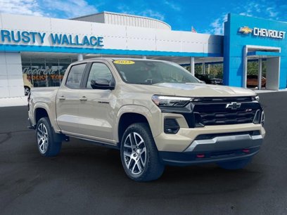Used 2023 Chevrolet Colorado Z71 w/ Z71 Convenience Package 2