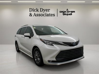 Used 2021 Toyota Sienna XLE