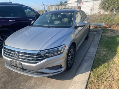 Used 2020 Volkswagen Jetta SE w/ SE Cold Weather Package