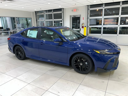 New 2025 Toyota Camry SE w/ Multimedia Upgrade Package