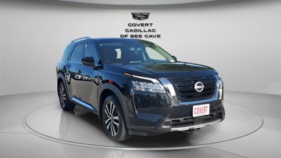 Used 2023 Nissan Pathfinder Platinum