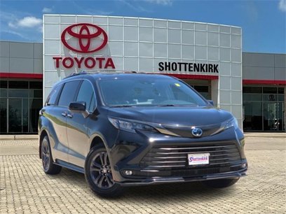 Used 2024 Toyota Sienna XLE Woodland Edition