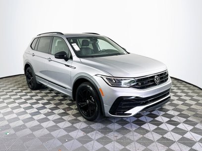 Used 2024 Volkswagen Tiguan SE R-Line