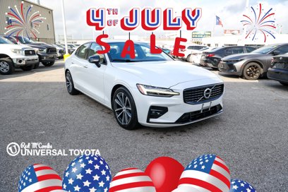 Used 2021 Volvo S60 T5 Momentum