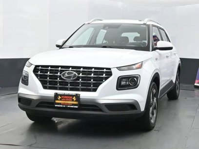 Used 2022 Hyundai Venue SEL w/ Cargo Package