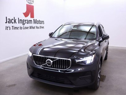 New 2025 Volvo XC40 B5 Core w/ Protection Package Premier