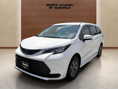 Used 2023 Toyota Sienna LE