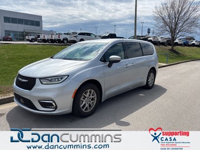 Used 2023 Chrysler Pacifica Touring-L