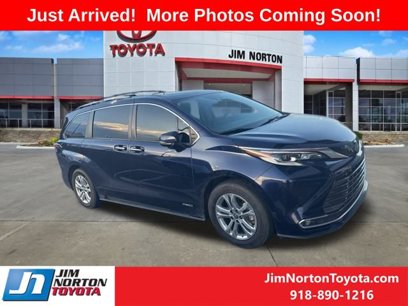 Used 2021 Toyota Sienna Platinum