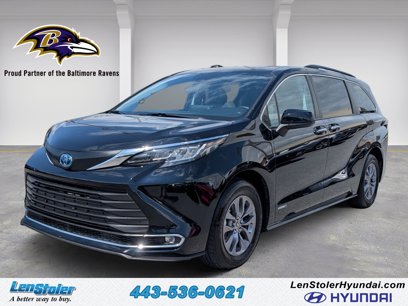 Used 2021 Toyota Sienna XLE