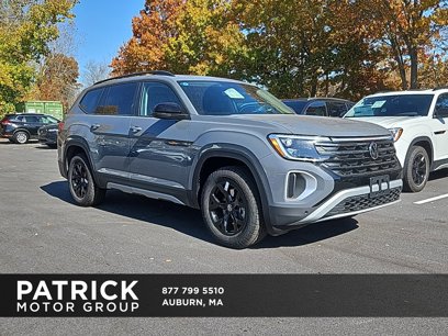 New 2025 Volkswagen Atlas Peak Edition SE