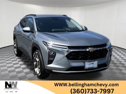 Used 2025 Chevrolet Trax LT w/ Driver Confidence Package