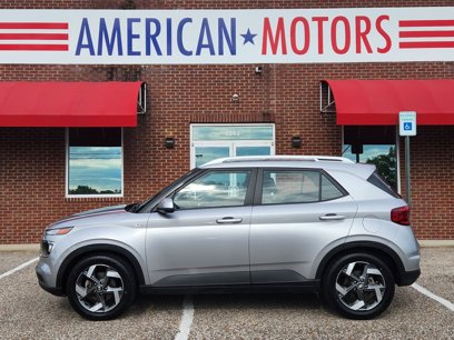 Used 2023 Hyundai Venue SEL