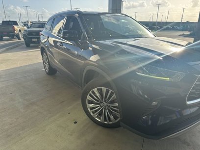 Used 2021 Toyota Highlander Platinum