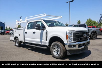 New 2023 Ford F350 XL w/ Snow Plow/Camper Package
