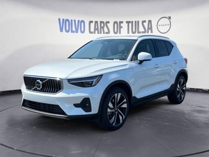 New 2025 Volvo XC40 B5 Plus w/ Protection Package Premier