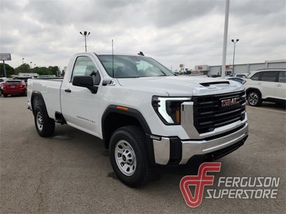 New 2025 GMC Sierra 3500 Pro w/ Convenience Package