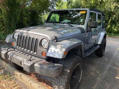 Used 2013 Jeep Wrangler Unlimited Sahara w/ Dual Top Group