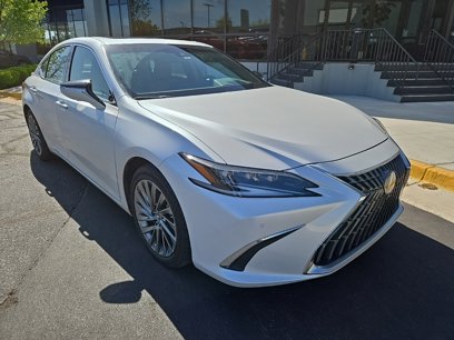 Used 2024 Lexus ES 300h Ultra Luxury w/ Accessory Package (Z2)