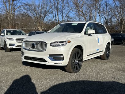 New 2025 Volvo XC90 B6 Plus w/ Protection Package Premier