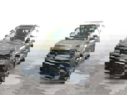 New 2025 Volkswagen Taos SE