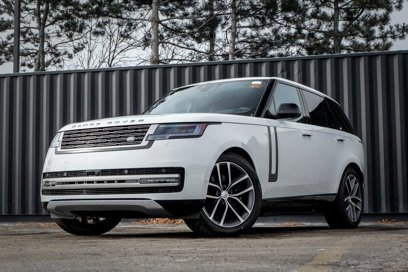 New 2025 Land Rover Range Rover SE