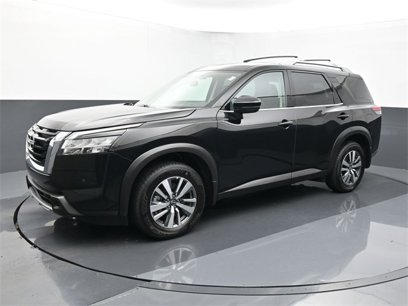 Used 2024 Nissan Pathfinder SL w/ Cargo Package