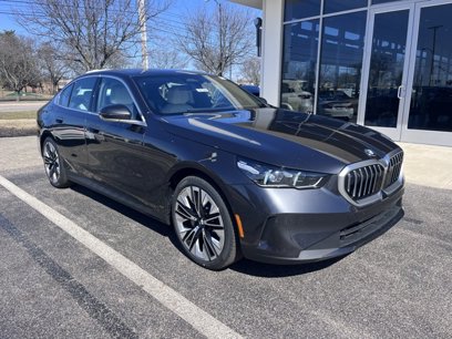 New 2025 BMW 530i xDrive w/ Premium Package