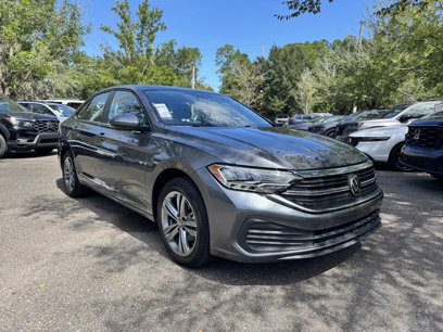 Used 2024 Volkswagen Jetta SE