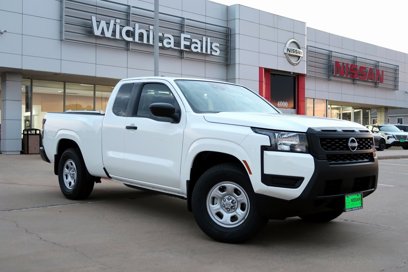 New 2025 Nissan Frontier S