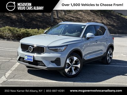 New 2025 Volvo XC40 B5 Core w/ Protection Package Premier